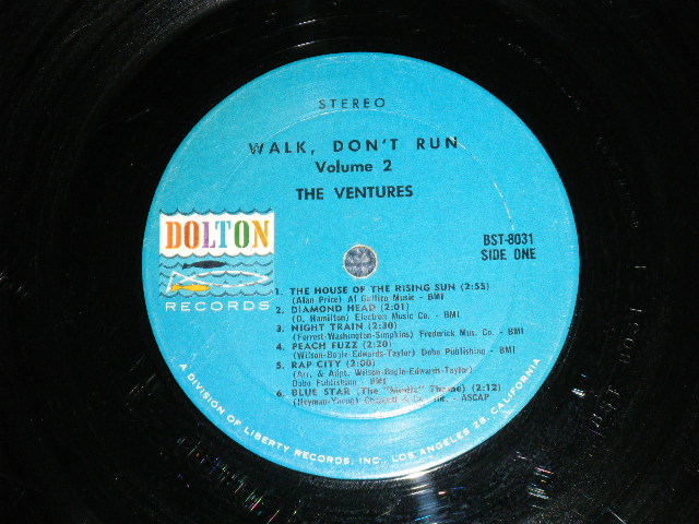 画像: WALK DON'T RUN VOL.2 : SWEAT SHIRT Version  1964 US AMERICA 2nd press Version  "BLUE with BLACK PRINT Label" STEREO  