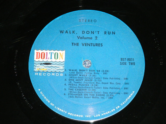 画像: WALK DON'T RUN VOL.2 : 2nd press Version NON SWEAT SHIRT 1965 Version US AMERICA 2nd press Version  "BLUE with BLACK PRINT Label" STEREO  