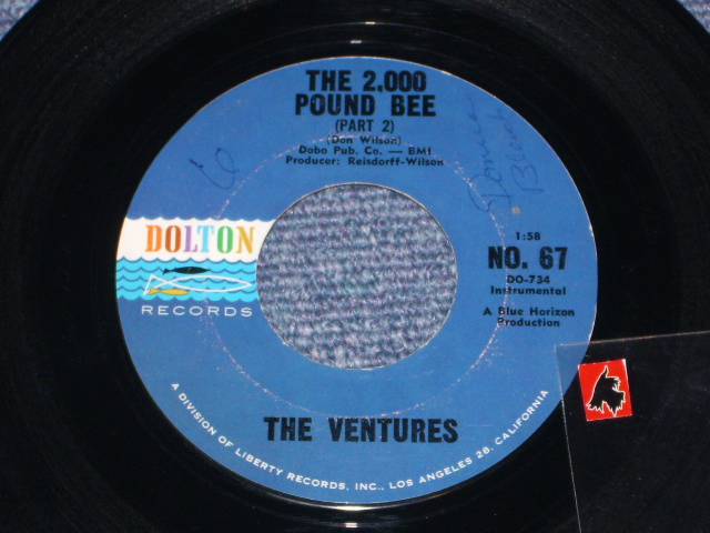 画像: THE 2,000 POUND BEE Pt.1 / THE 2,000 POUND BEE Pt.2  Dark Blue With Black Print Label 