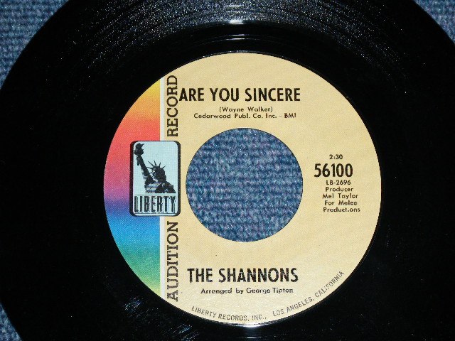 画像: THE SHANNONS ( GIRL GROUP PRODUCED by MEL TAYLOR of The VENTURES ) - LITTLE WHITE LIE / ARE YOU SINCERE ( BIG SIZE TITLE LOGO  )   1968  US ORIGINAL 7"SINGLE